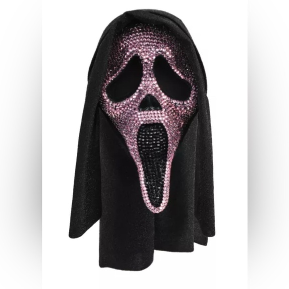 Halloween costume - Picture 1 of 4